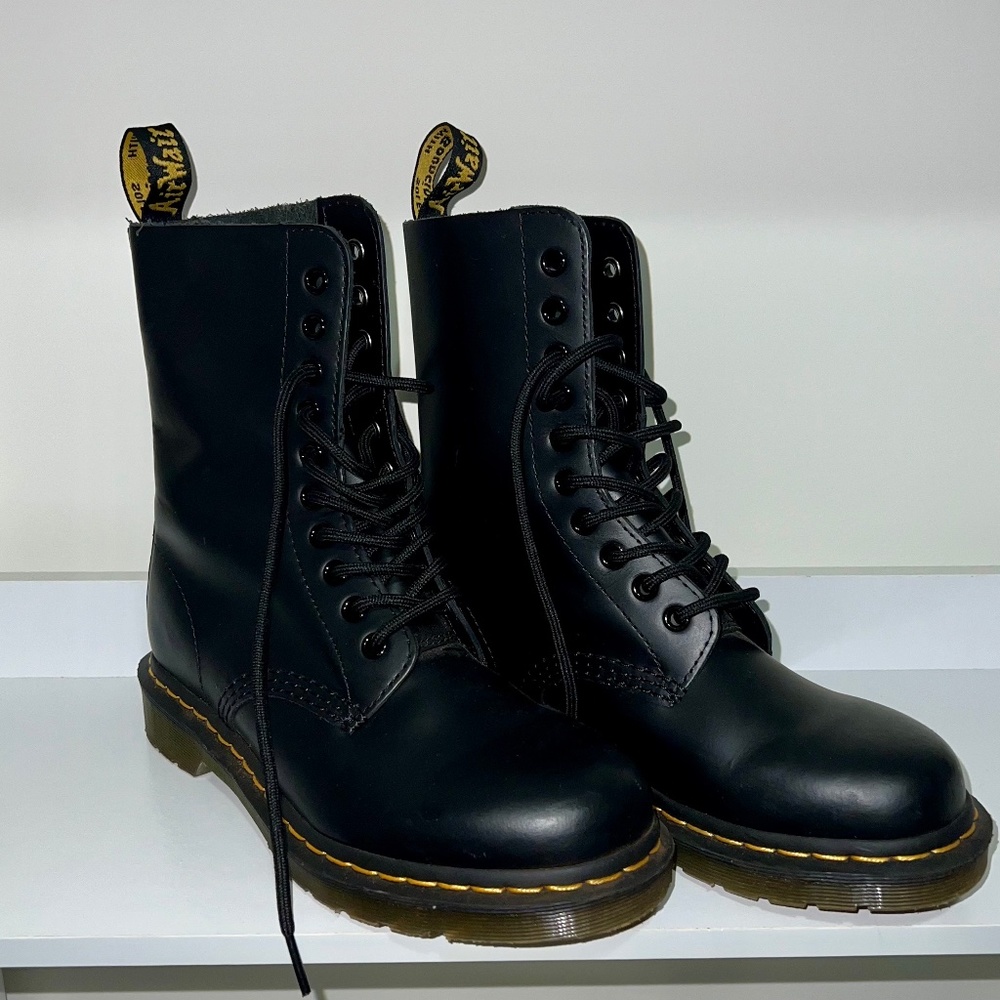Dr.Martens